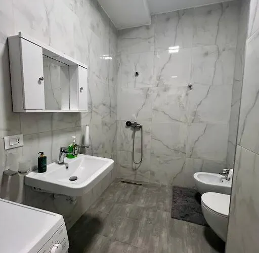 Urban Oasis Magnet Apartman *
